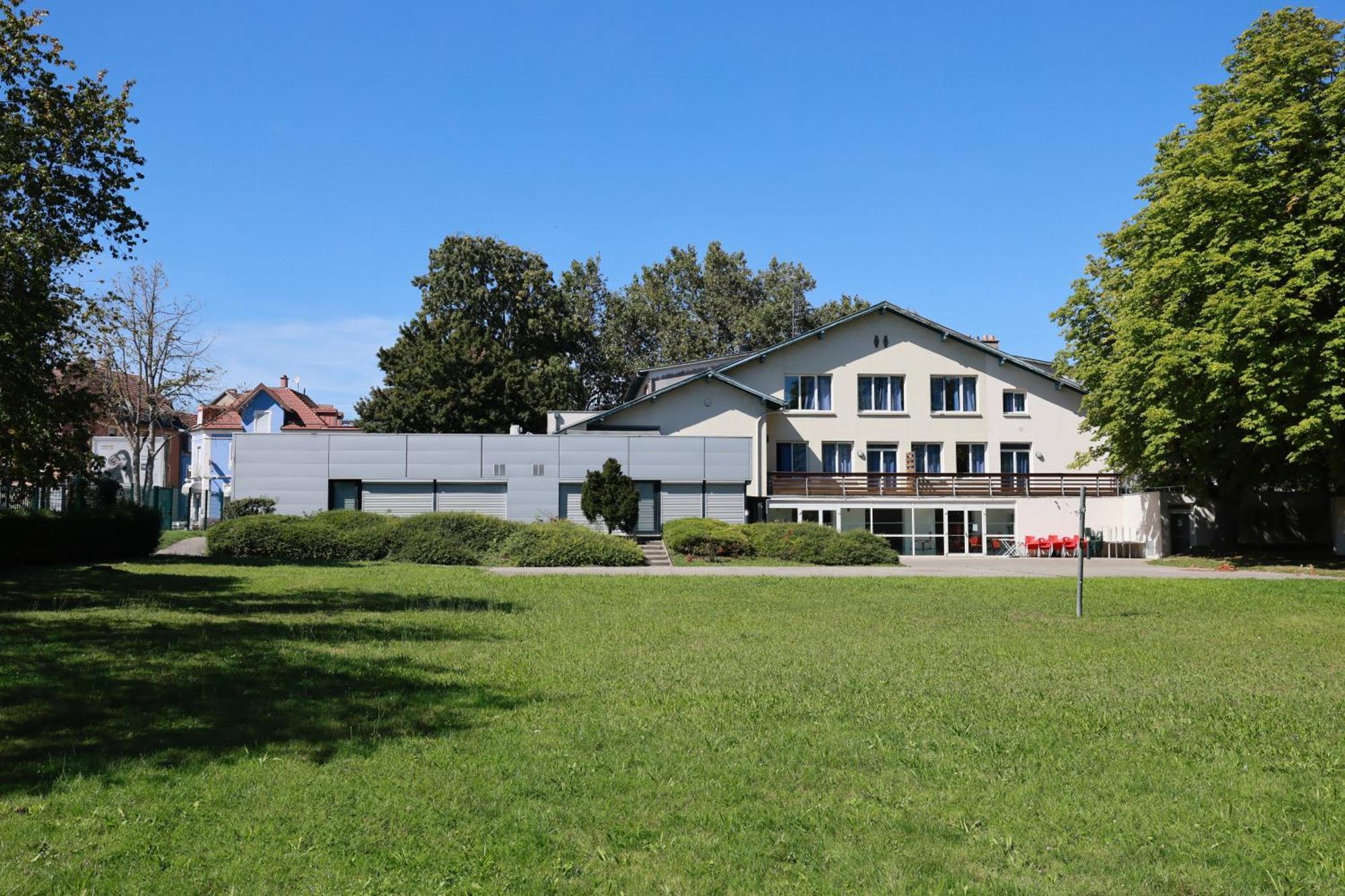 Auberge De Jeunesse De Mulhouse Exterior photo